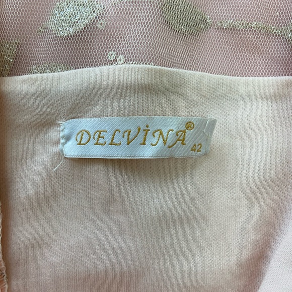 DELVINA Maxi Lace Dress Blush Pink Size M - Picture 9 of 9